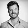 Luke Postlethwaite photo